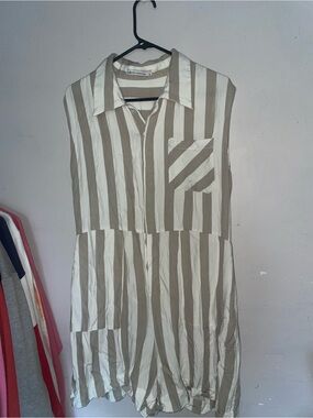 Vero Moda Beige and White Vertical Stripe Sleeveless Button-Down Shirt